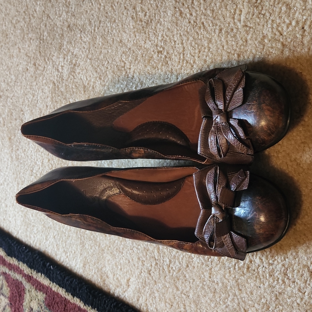 Antiqued Brown Tassel Heels